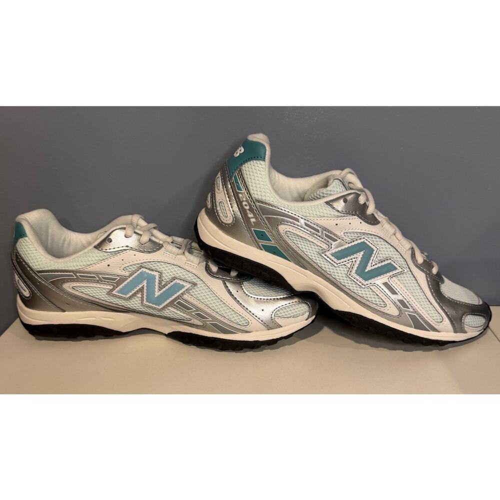 NIB New Balance 204L Sneakers - Women's Size 9.5 - Picture 6 of 7